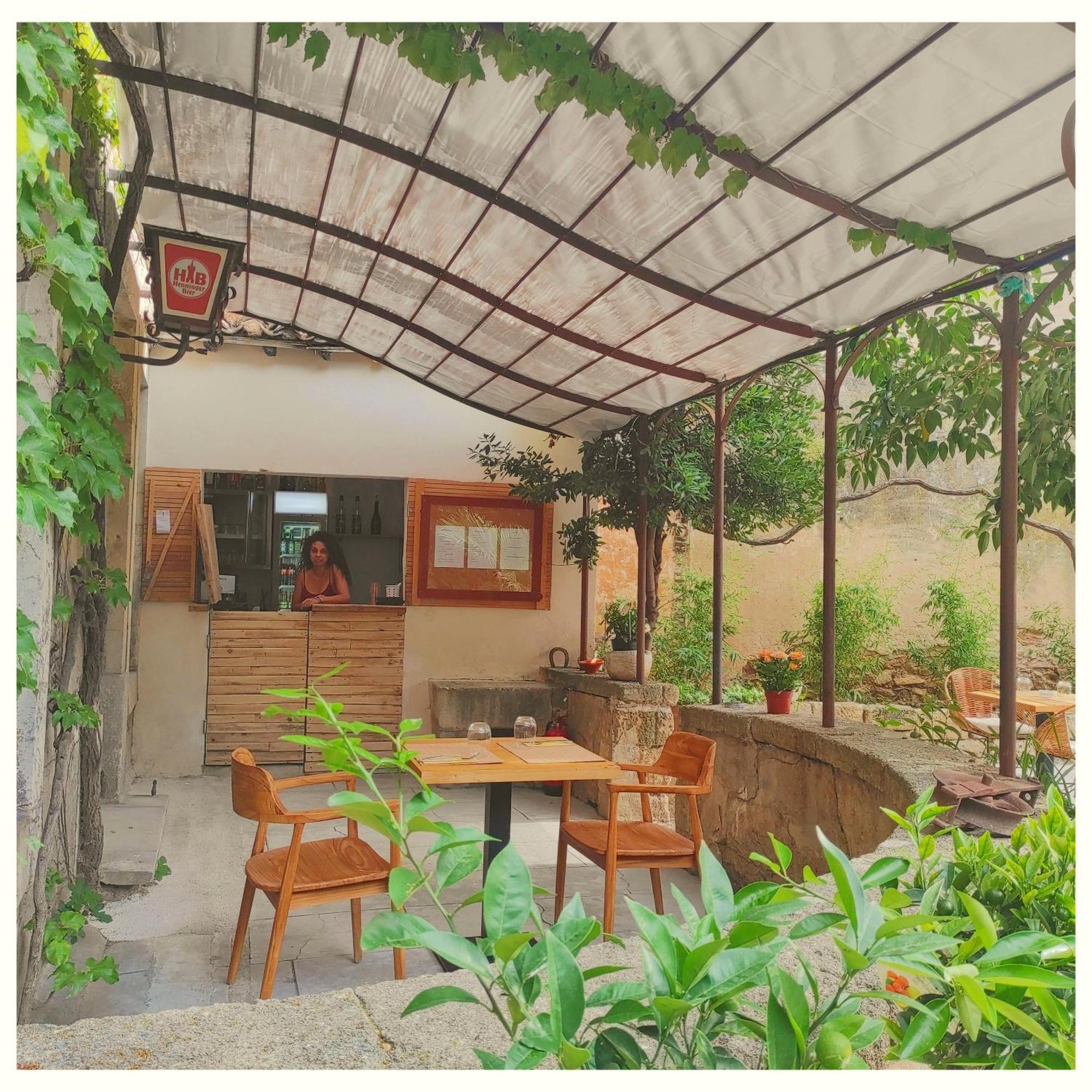 La Vigneronne Des Costieres Bed & Breakfast Vauvert Dış mekan fotoğraf