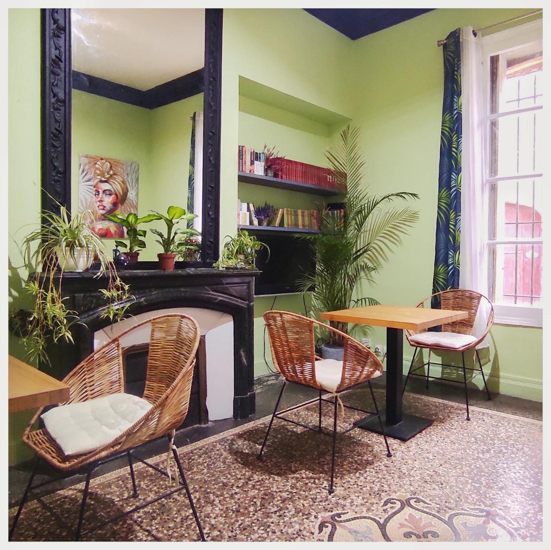 La Vigneronne Des Costieres Bed & Breakfast Vauvert Dış mekan fotoğraf